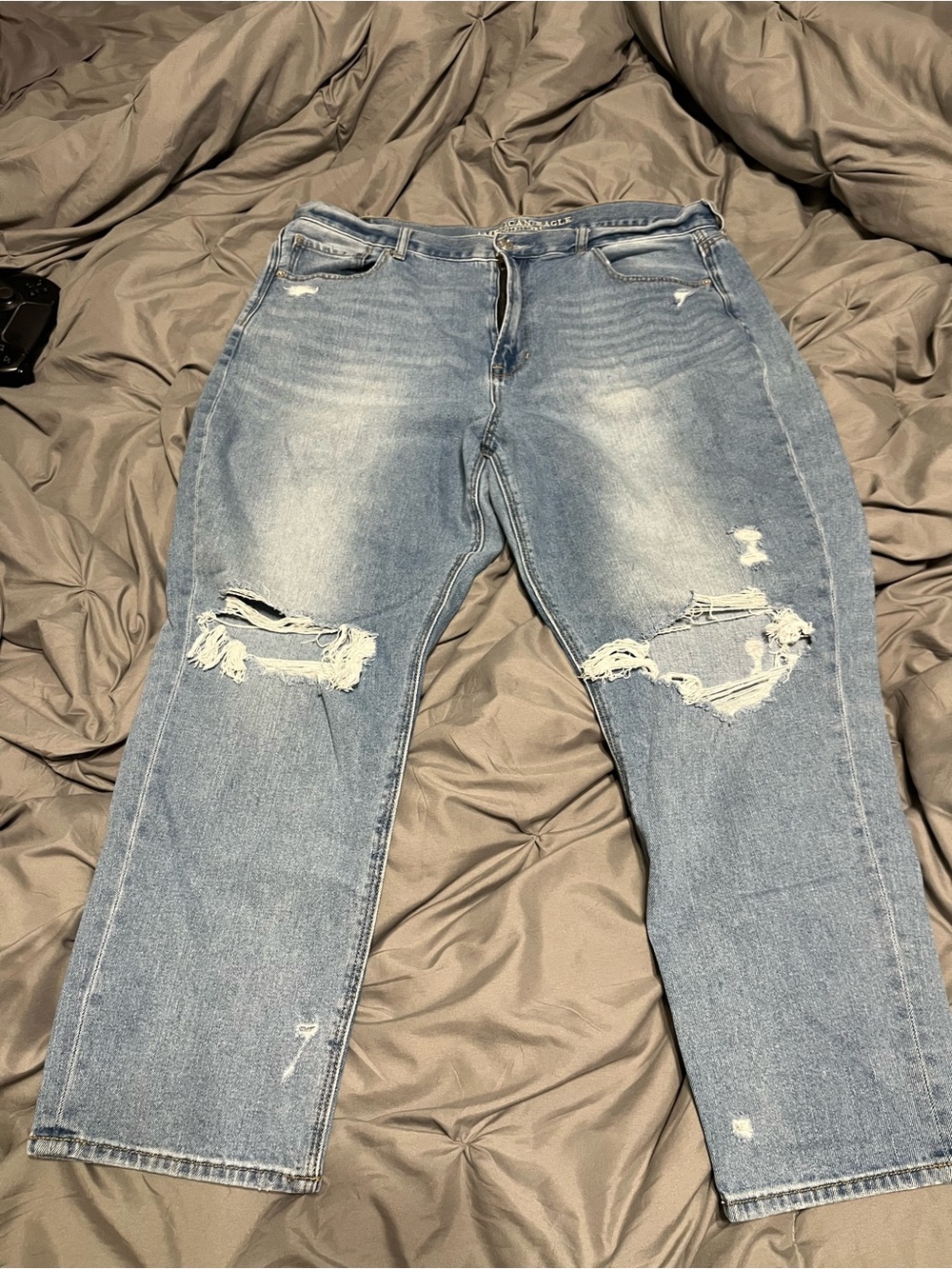 American Eagle mom jeans